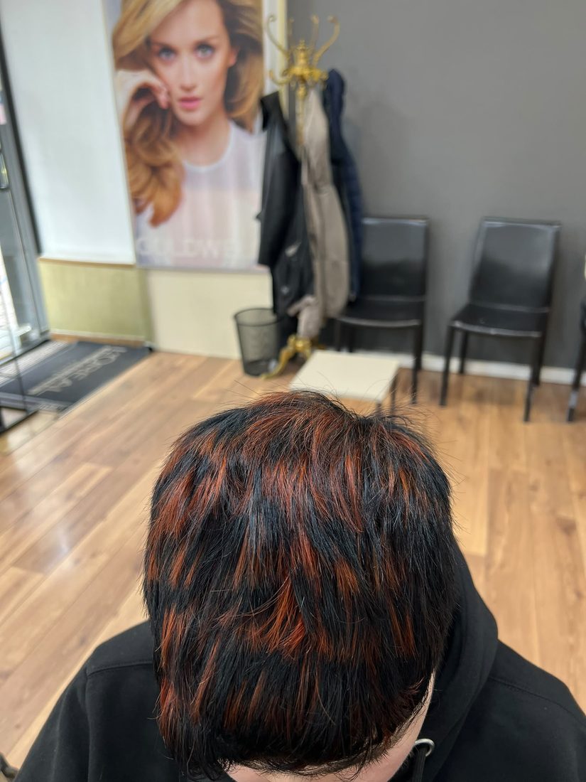 Haarkleuring met koperen lokken